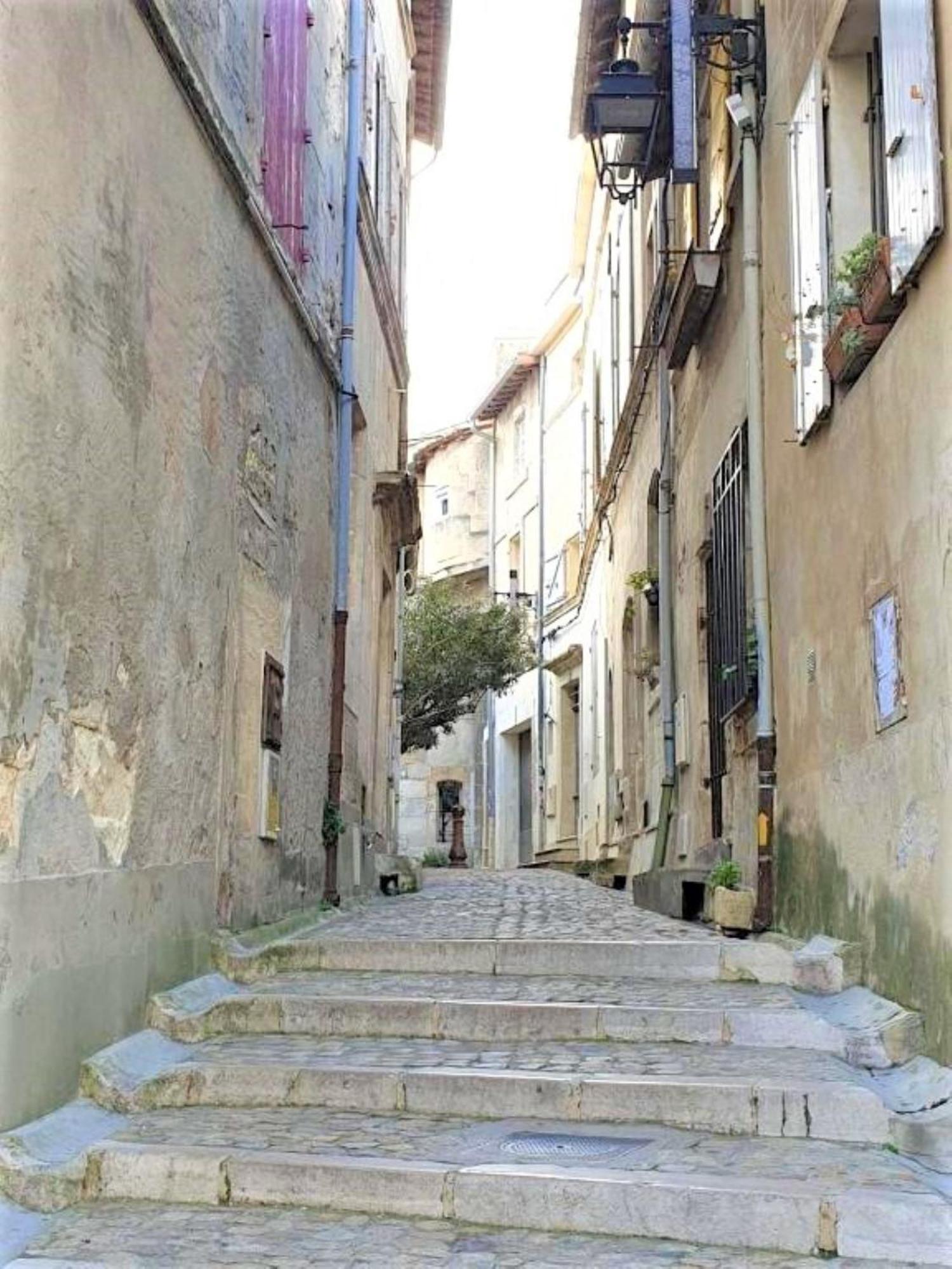 Maison De Ville Des Arenes Arles Exterior foto